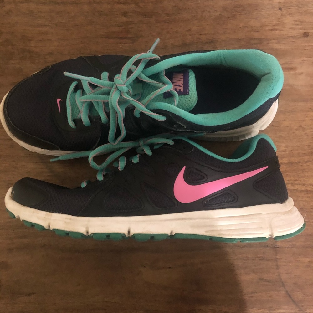 Nike’s size 8.5